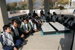 حضور دانش آموزان دبیرستان امام صادق(ع) پردیسان در مزار شهدای گمنام دانشگاه باقرالعلوم(ع)